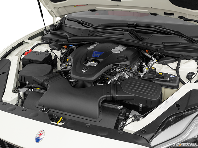 2022 Maserati Quattroporte | Engine