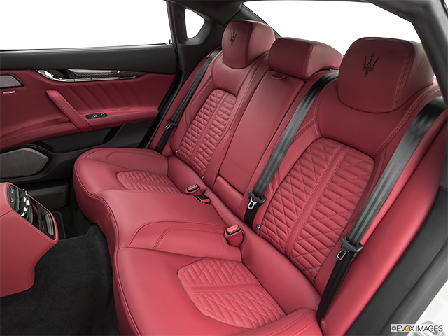 2022 Maserati Quattroporte | Rear seats from Drivers Side