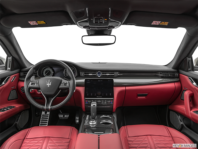 2022 Maserati Quattroporte | Centered wide dash shot