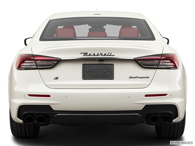 2022 Maserati Quattroporte | Low/wide rear