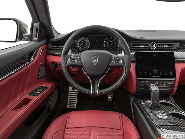 2022 Maserati Quattroporte | Steering wheel/Center Console