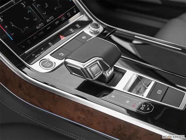 2022 Audi A8 | Gear shifter/center console