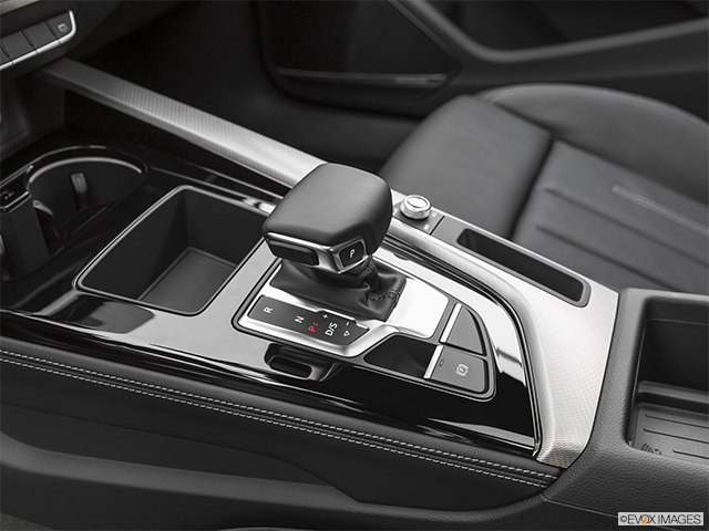 2023 Audi S5 Sportback | Gear shifter/center console