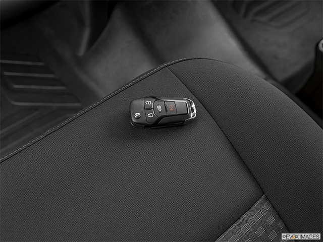 2023 Ford Transit Fourgonette | Key fob on driver’s seat