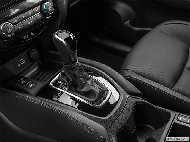 2022 Nissan Qashqai S Fwd Cvt Driving