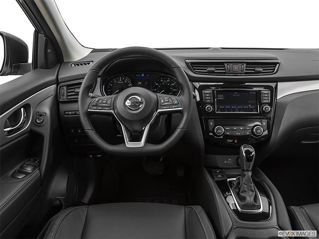 2022 Nissan Qashqai | Steering wheel/Center Console