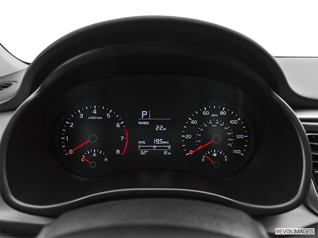 2023 Kia Rio 5-portes | Speedometer/tachometer