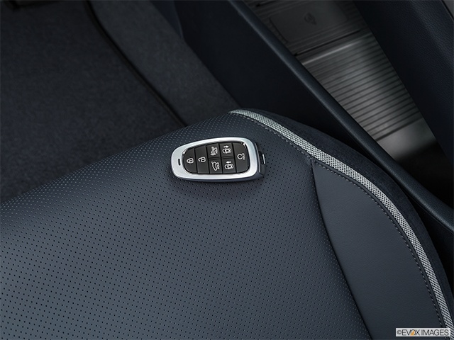 2024 Hyundai Nexo | Key fob on driver’s seat