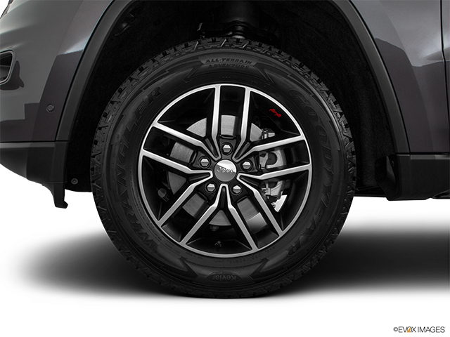 2022 Jeep Grand Cherokee | Front Drivers side wheel at profile