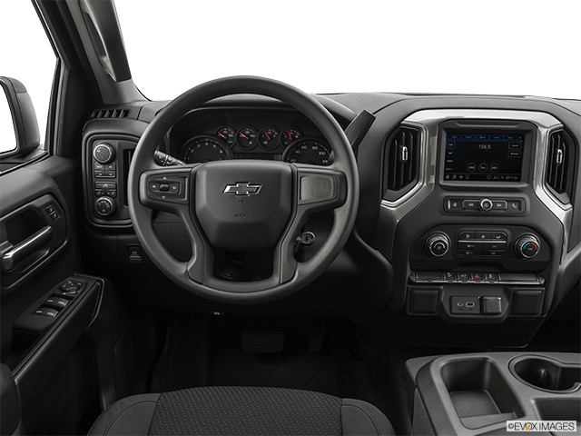 2022 Chevrolet Silverado 1500 | Steering wheel/Center Console