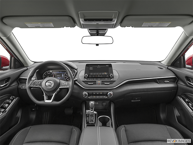2022 Nissan Altima | Centered wide dash shot