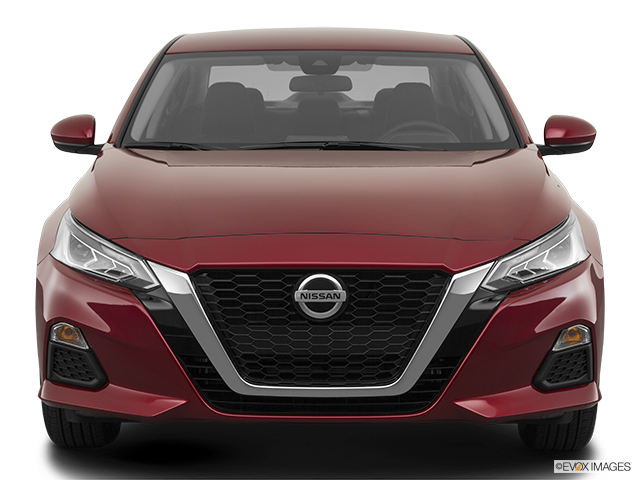 2022 Nissan Altima | Low/wide front