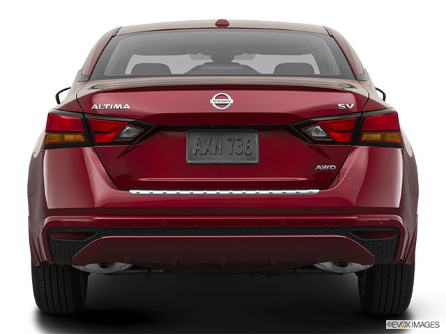 2022 Nissan Altima | Low/wide rear