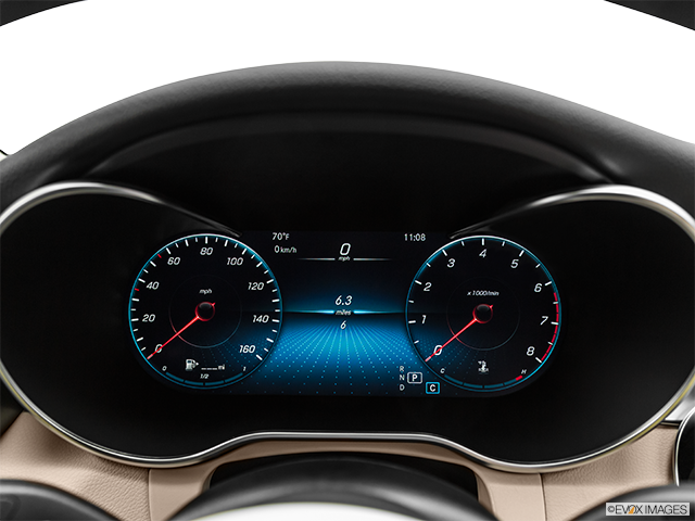 2022 Mercedes-Benz GLC Coupe | Speedometer/tachometer