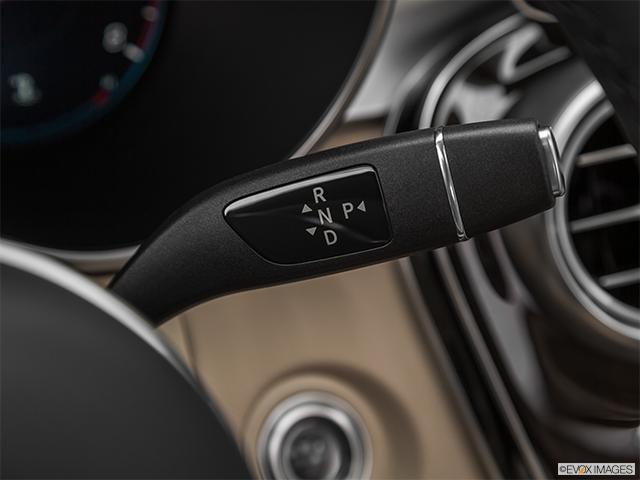 2022 Mercedes-Benz GLC Coupe | Gear shifter/center console