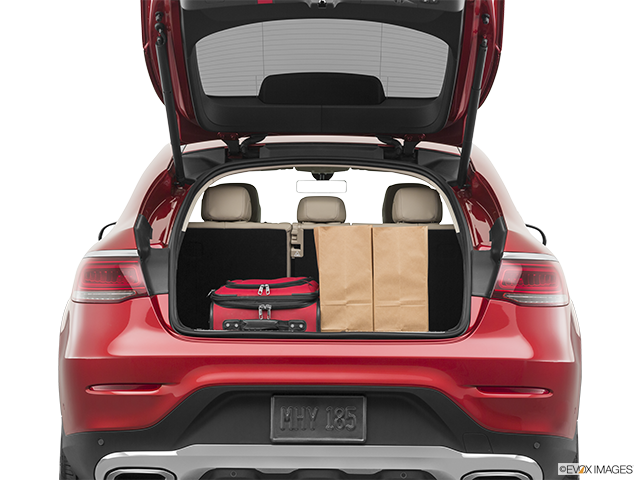 2022 Mercedes-Benz GLC Coupe | Trunk props