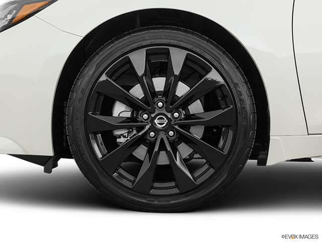 2023 Nissan Maxima | Front Drivers side wheel at profile