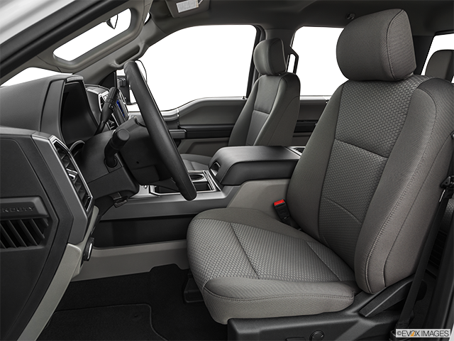 2022 Ford F-350 Super Duty | Front seats from Drivers Side