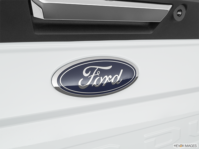 2022 Ford F-350 Super Duty | Rear manufacturer badge/emblem