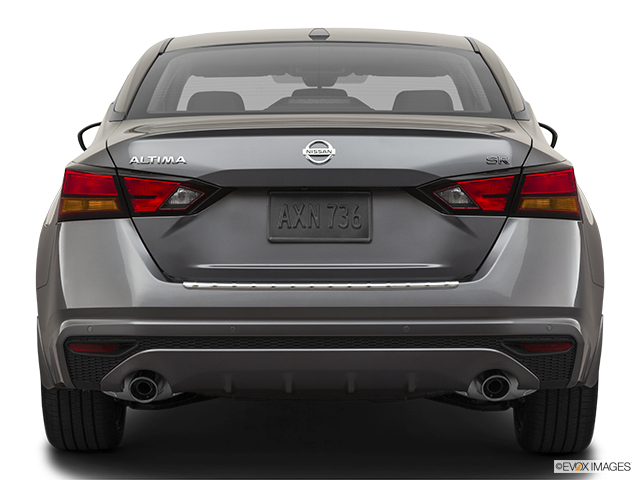 2022 Nissan Altima | Low/wide rear