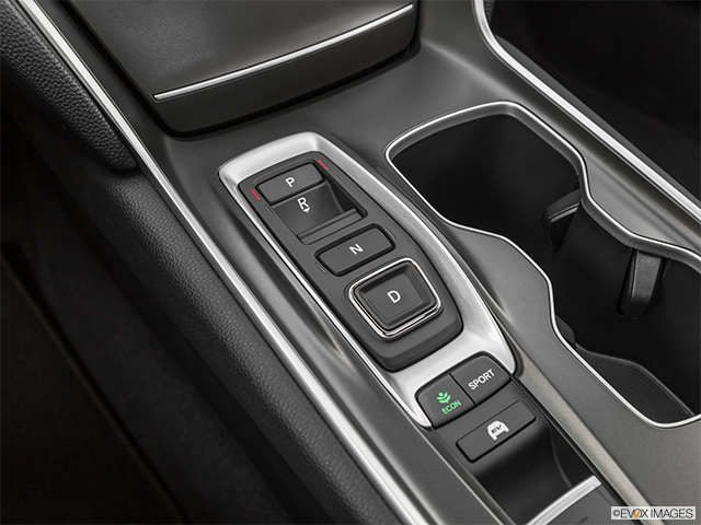 2022 Honda Accord Hybrid | Gear shifter/center console
