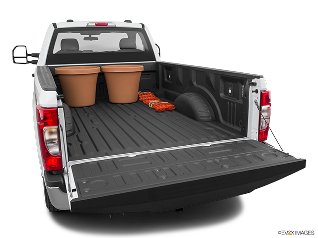 2023 Ford F-250 Super Duty | Trunk props