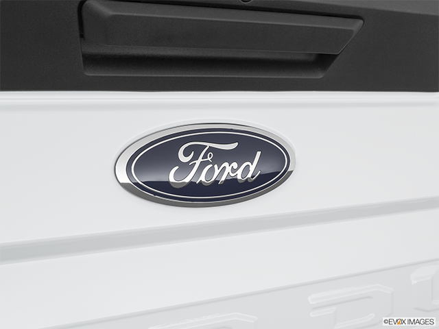 2022 Ford F-250 Super Duty | Rear manufacturer badge/emblem
