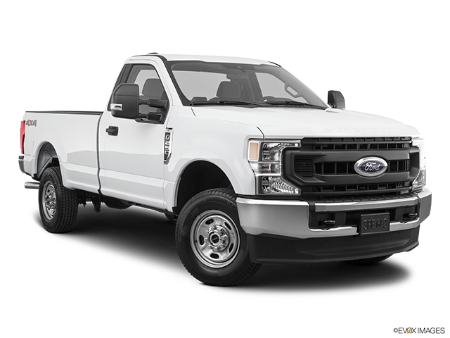 2022 Ford F-250 Super Duty | Front passenger 3/4 w/ wheels turned