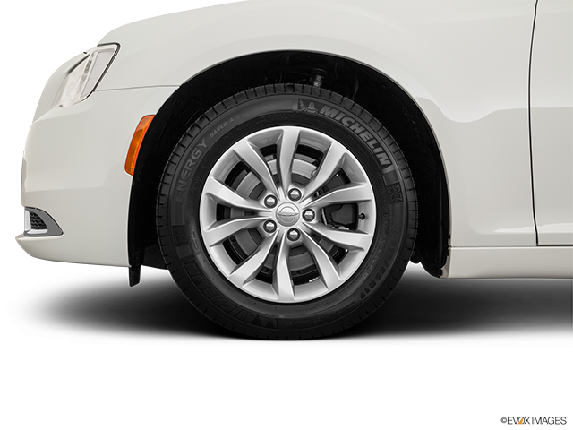 2023 Chrysler 300 | Front Drivers side wheel at profile