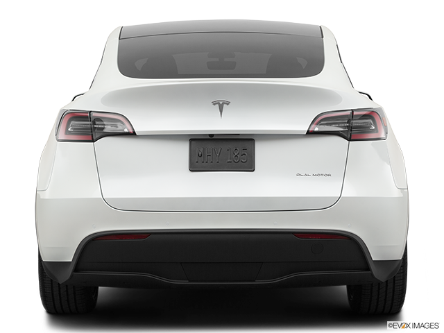 2023 Tesla Model Y | Low/wide rear