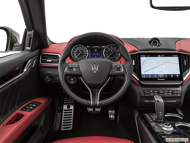 2022 Maserati Ghibli | Steering wheel/Center Console