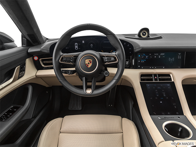 2022 Porsche Taycan | Steering wheel/Center Console