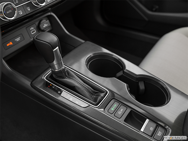 2022 Honda Civic Sedan | Gear shifter/center console