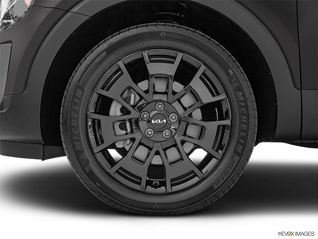 2022 Kia Telluride | Front Drivers side wheel at profile