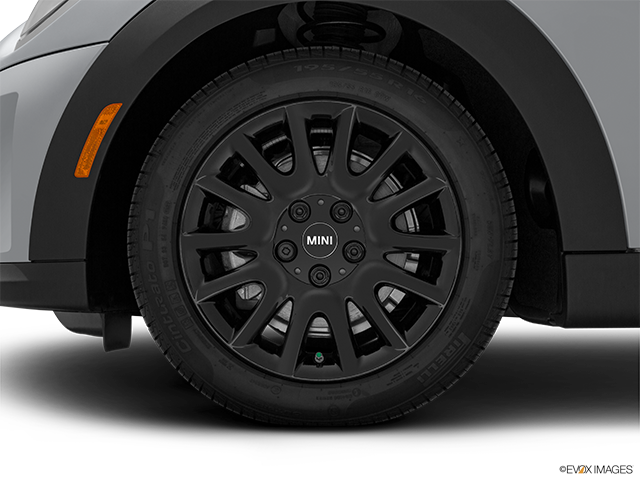 2024 MINI 5 Porte | Front Drivers side wheel at profile