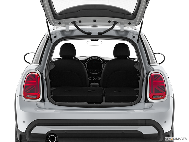 2024 MINI 5 Porte | Hatchback & SUV rear angle