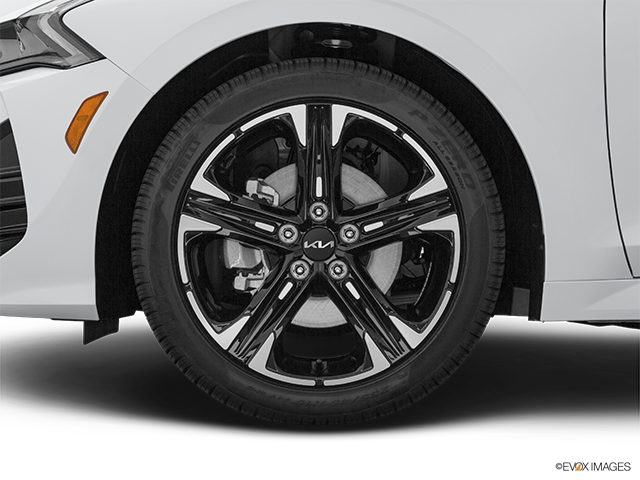 2022 Kia K5 | Front Drivers side wheel at profile
