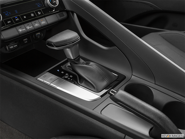 2022 Hyundai Elantra: Reviews, Price, Specs, Photos and Trims | Driving.ca