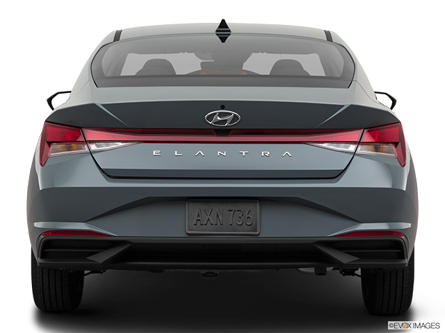 2022 Hyundai Elantra | Low/wide rear
