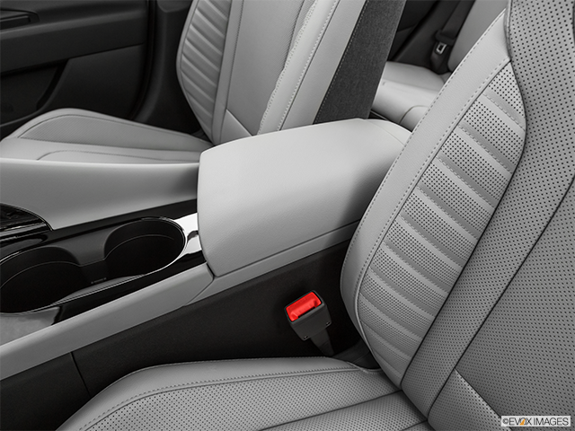 2022 Hyundai Elantra | Front center console with closed lid, from driver’s side looking down