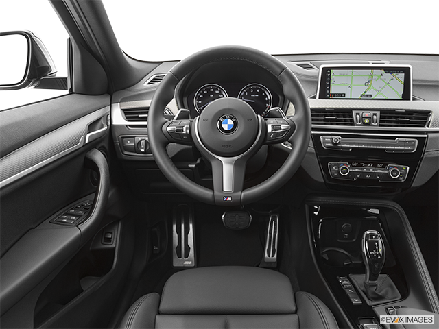 2024 BMW X2 | Steering wheel/Center Console