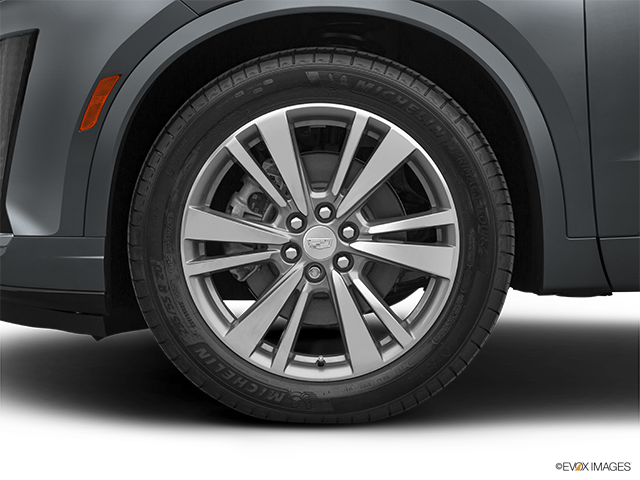 2022 Cadillac XT6 | Front Drivers side wheel at profile