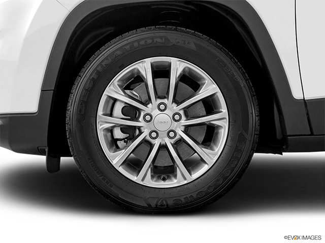 2021 Jeep Cherokee | Front Drivers side wheel at profile