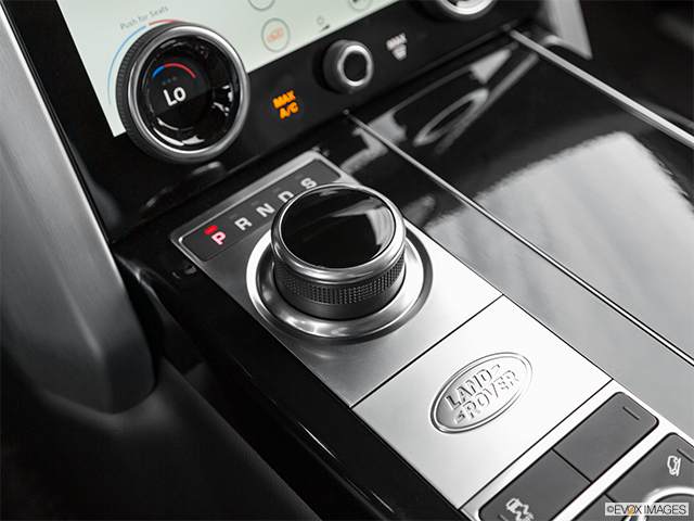 2022 Land Rover Range Rover | Gear shifter/center console