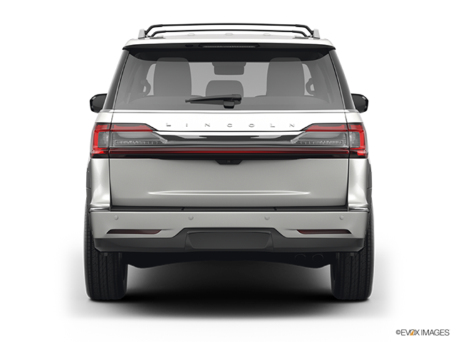 2024 Lincoln Navigator | Low/wide rear
