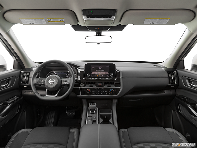 2024 Nissan Pathfinder | Centered wide dash shot