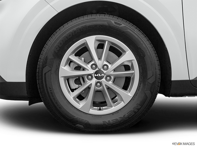 2022 Kia Carnival | Front Drivers side wheel at profile