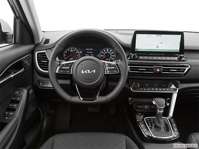 2024 Kia Seltos | Steering wheel/Center Console
