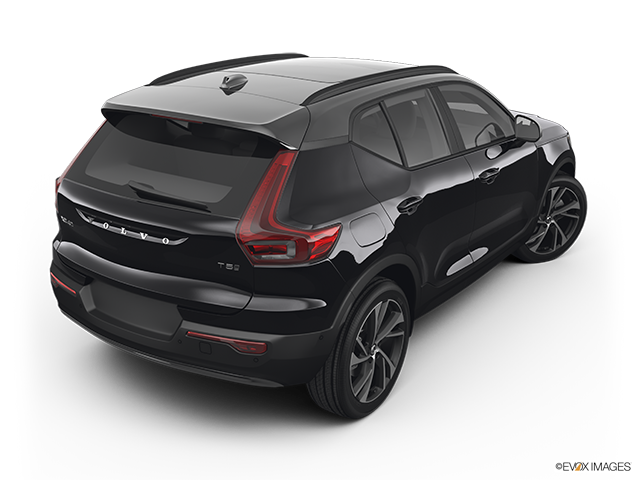 2022 Volvo XC40 | Rear 3/4 angle view