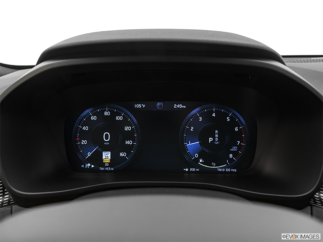 2025 Volvo XC40 | Speedometer/tachometer